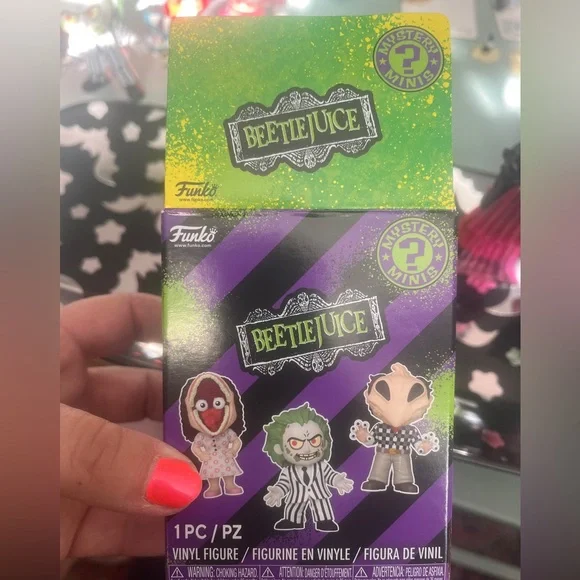 Funko Mystery Minis Beetlejuice Vinyl Figure Set of 3 - Picture 5 of 8